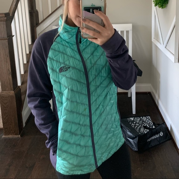 Teal and Purple north face jacket - Picture 2 of 5